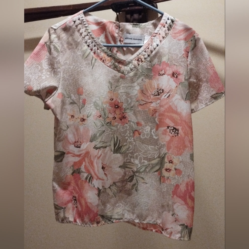 Floral V-Neck Top